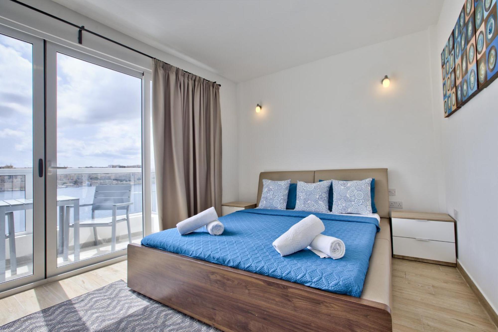 Bastions Seaview Apartments And Duplex Penthouse In Sliema By Shortletsmalta Exteriör bild