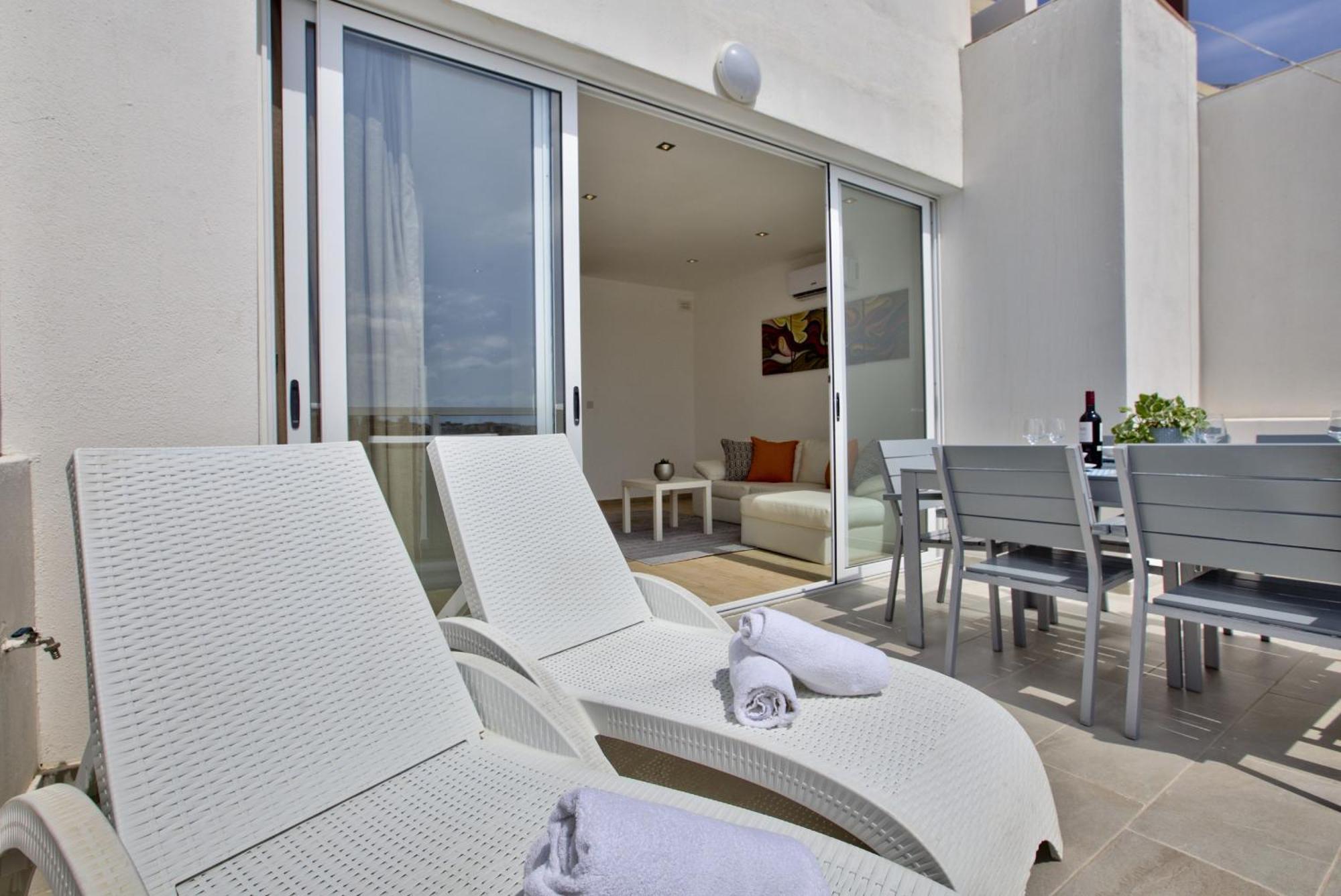 Bastions Seaview Apartments And Duplex Penthouse In Sliema By Shortletsmalta Exteriör bild